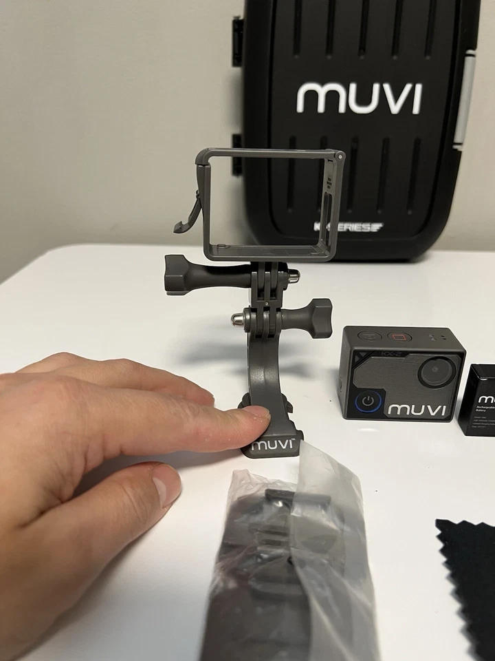 Veho Muvi KX-2 NPNG 4K Wi-Fi Handsfree Action Camera 32 Gb - Image 2 of 4