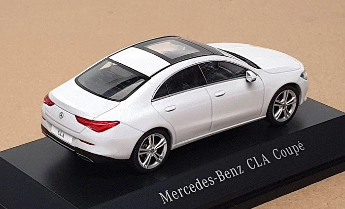 Spark 1/43 Scale B6 696 0470 - Mercedes Benz CLA Coupe - Digital White - Image 2 of 4