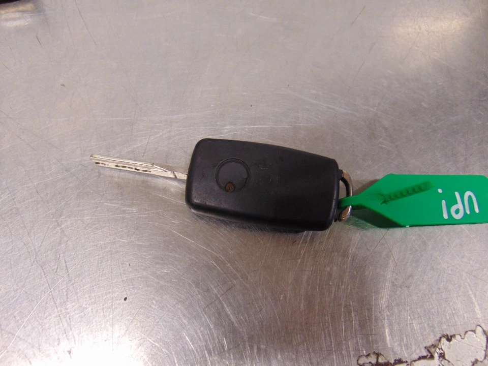 VW Up ECU Kit 11-16 1.0 3 Cylinder Petrol Manual CHYA Clocks Key Door Barrel - Image 3 of 4