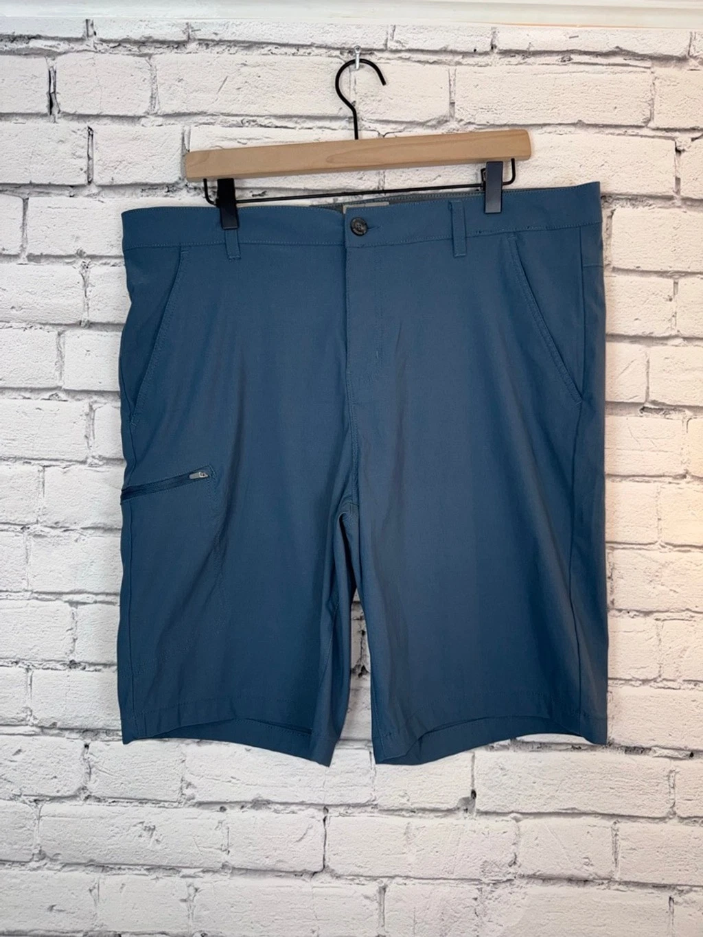 Men's Weatherproof Vintage Flat Front Shorts size 38 Blue Hiking Cargo Shorts