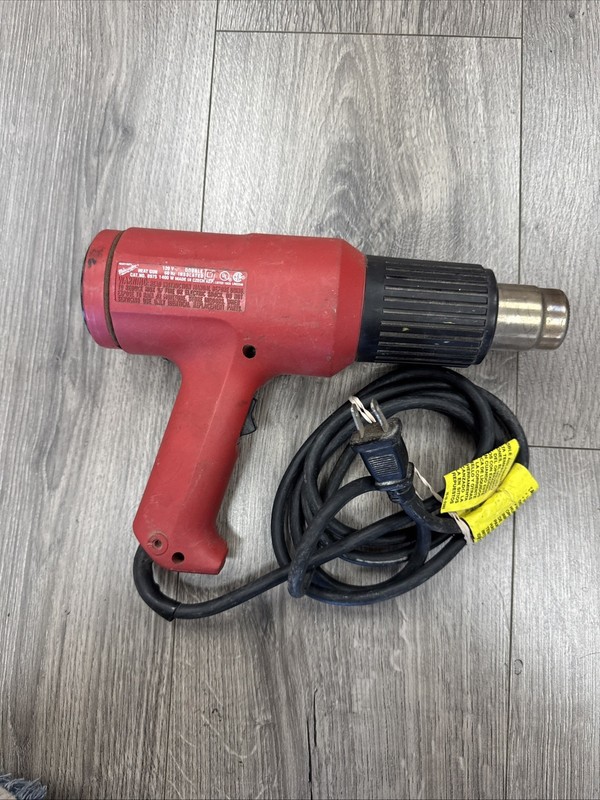 MILWAUKEE DUAL TEMPERATURE MODEL 8975 DOUBLE INSULATED HEAT GUN (Damaged works)