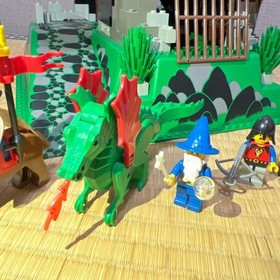 LEGO System Fire Breathing Fortress 6082 In 1993 Used Retired Complete