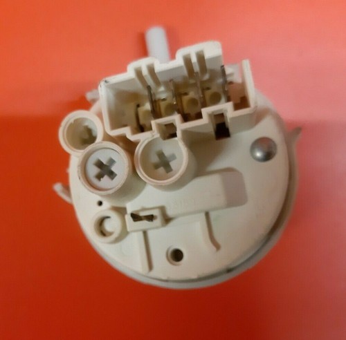 Washing Machine HOTPOINT BWD129  PRESSURE SWITCH