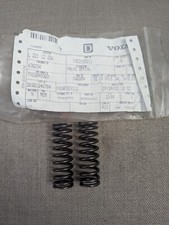 Lot of 2 Volvo Valve Spring VOE3183211