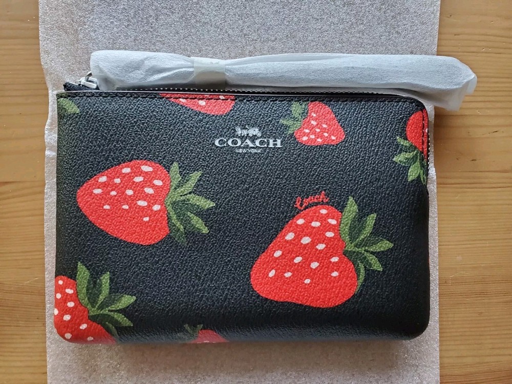 Coach Signature Corner Zip Wristlet Strawberry Print Black Style CH535 NWT