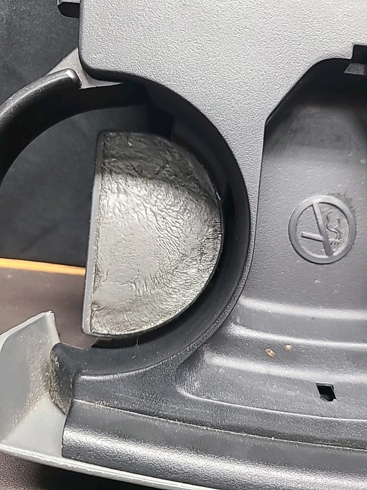 Porta-copo dianteiro Chrysler Voyager 2001 - Imagem 2 de 4