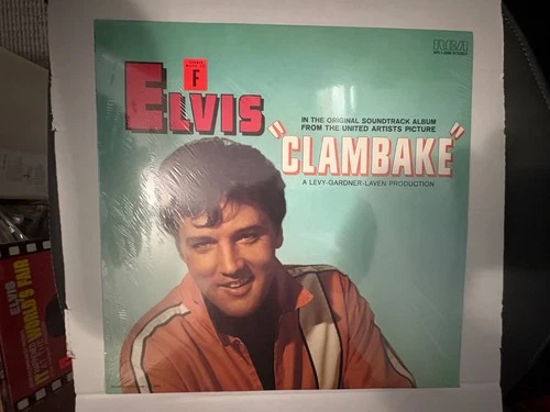 ELVIS PRESLEY 1967 "CLAMBAKE" NEW/STILL-SEALED VINTAGE US STEREO LP APL1-2565
