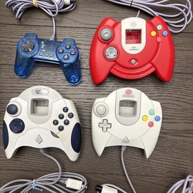 Sega Dreamcast Console Bundle Inc 4 Remotes-Games-Memory Card-Manuals-Works Good