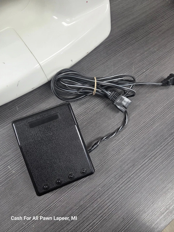 Simplicity Celebrity Model S210 Sewing Machine - Image 2 of 4