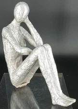 Jaru Style Sculpture of Female form, 1980s
