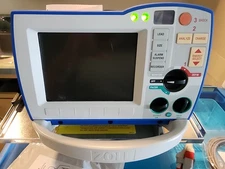 Zoll R Series ALS With One Step Pads, ECG cables, Paper