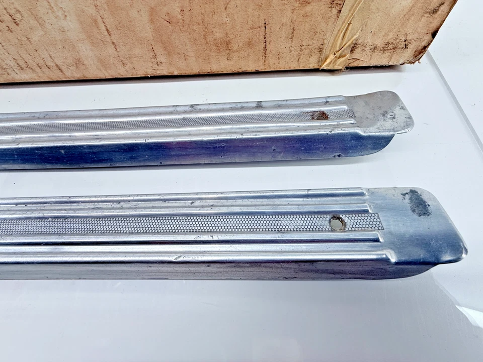 Chevrolet Impala 1959 1960 fabricante de equipos originales 2 puertas placas de umbral techo rígido convertible S-77 Foto 4 de 4