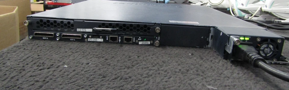 Juniper EX4200 Series 8PoE EX4200-48PX Ethernet Switch - Image 4 of 4