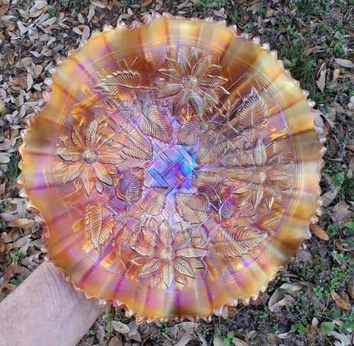 NORTHWOOD 9" POINSETTIA and LATTICE MARIGOLD BOWL- OUTSTANDING