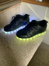 Heelys Premium 1 Lo Black Rechargeable Light Up Skate Sneakers Youth 4 HE100262