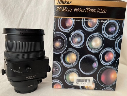 Nikon NIKKOR PC Micro 85mm f/2.8D Lens w/Box, Case, Strap & Caps NEW PERFECT!! - Picture 8 of 9