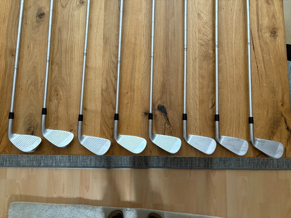 Callaway RAZR X Tour (Blade) Eisen-Set – Linkshand (3–PW) - Bild 3 von 4