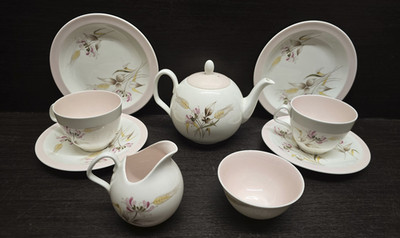 Foley Bone Chine Honeysuckle Teeservice für 2 Teekanne rosa innen weiß 1.