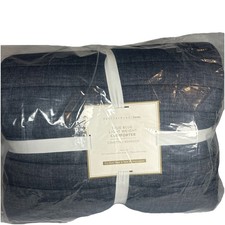 Pottery Barn Teen - True Blue Light Weight Comforter - Fits Twin  Twin XL