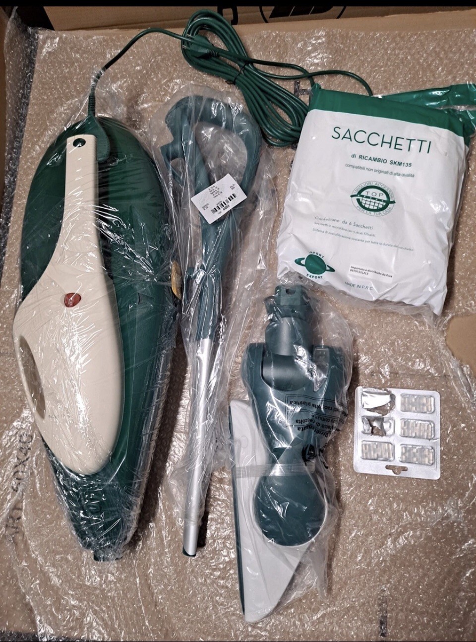 FOLLETTO VK 135 CON SPAZZOLA + BATTITAPPETO +ACCESSORI SACCHETTI PROFUMINI Cuneo