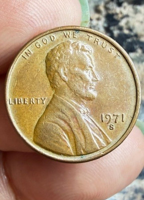 1971s  Abraham Lincoln Penny (XF )  nice coin with error's  See Pic's