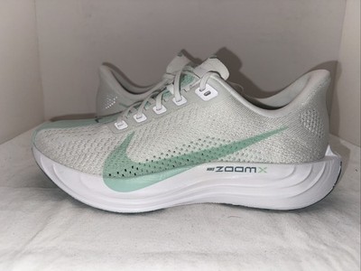 nike pegasus plus size 11 Men s