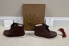 UGG K Maple Boots Size 4 Youth Brand New In Box Never Worn