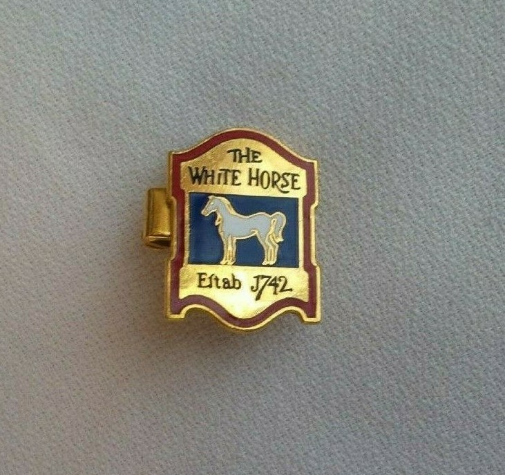 The White Horse Estab 1742 Whiskey Distillers 1960's Bartender's