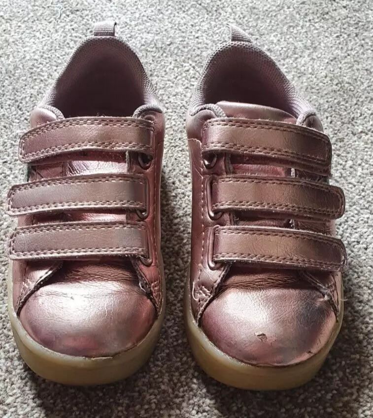girls H M trainers shoes size UK 8