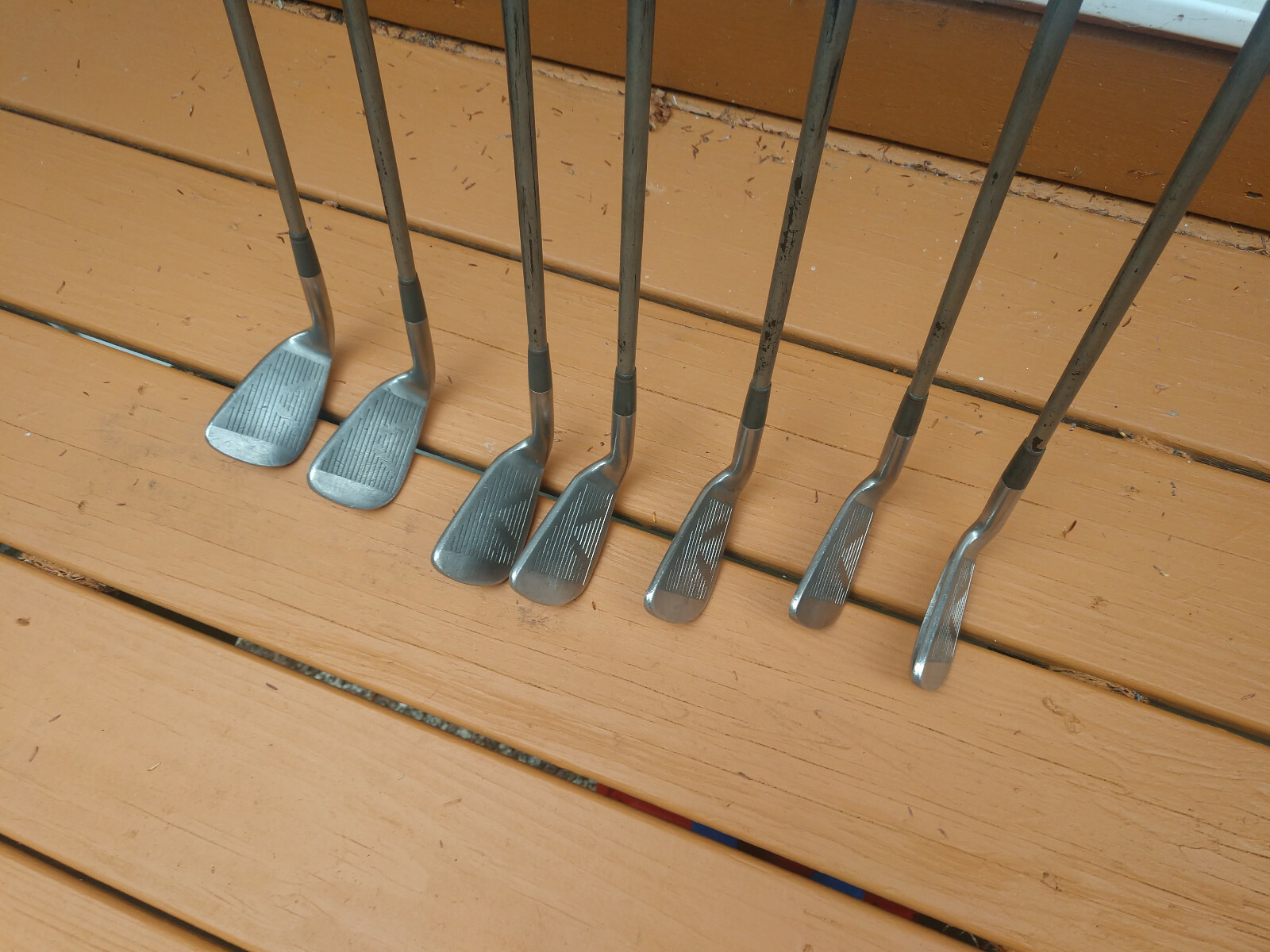 Kunnan Prestige Mens 70 grams Graphite shafts RH 4pw golf clubs NEW