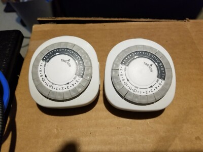 TWO First Alert 24 Hour Lighting Timer Multiple Settings Easy Set TM220 - USED
