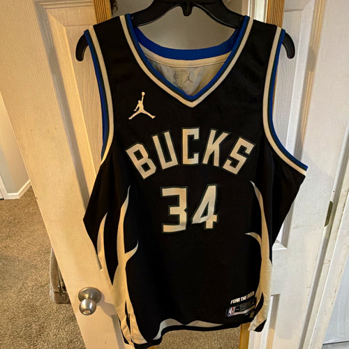 Giannis Antetokounmpo Milwaukee Bucks #34 Jordan Statement Jersey  Size- Xl/52