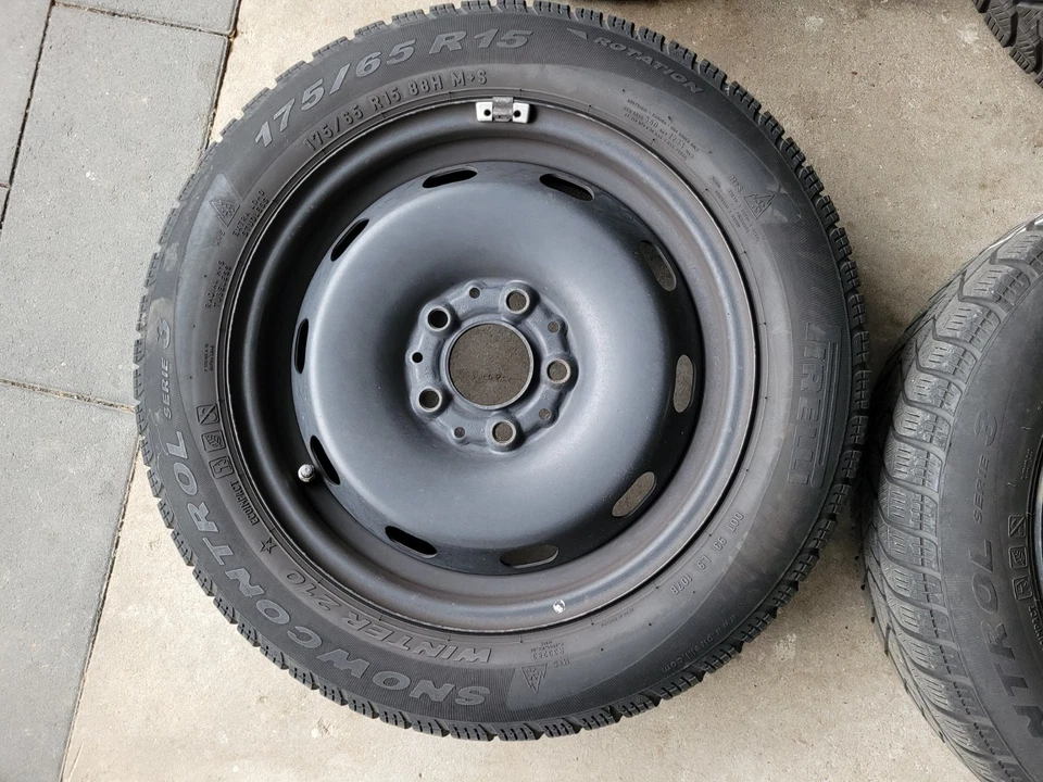 MINI One F55 F56 F57 Winterreifen Kompletträder 175/65R15 Satz - Bild 2 von 4