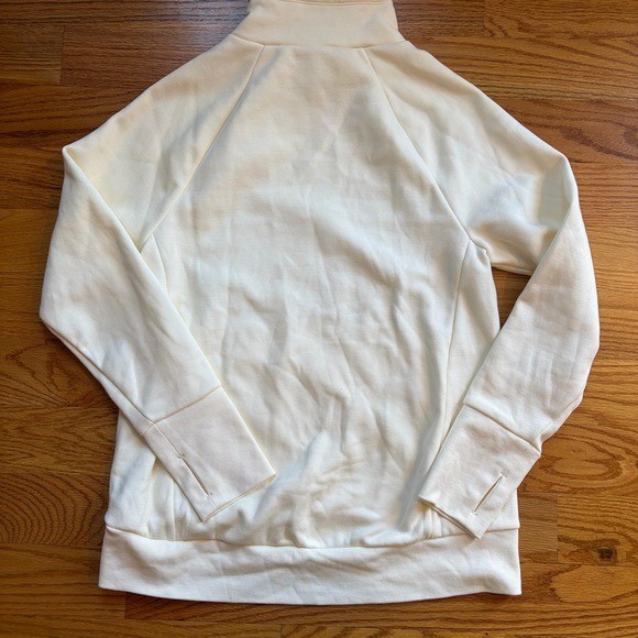 Fabletics cream mock neck pullover size large - image 2