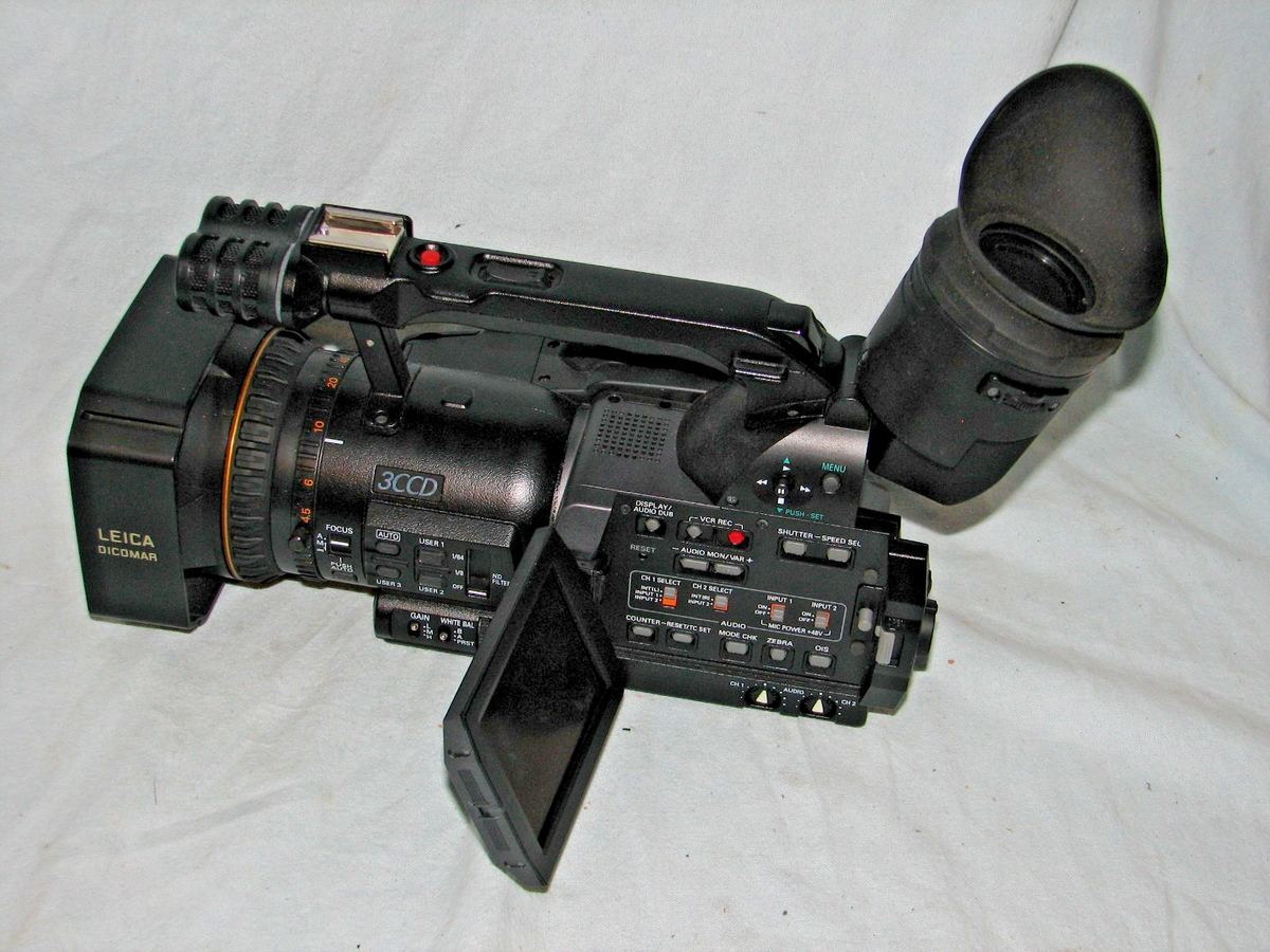 Panasonic AG-DVX100B 3CCD ビデオカメラ#837.10 Panasonic AG-DVX100B 3-CCD 24p Mini DV Cinema AGDVX100BSWK B&H