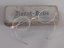 ANTIKE Dienst Brille in Blechdose 20er/40er Jahre Sehhilfe Nickelbrille Sammler!
