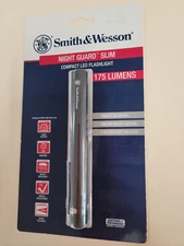 Smith & Wesson Night Guard Slim Compact LED Flashlight 175 Lumens
