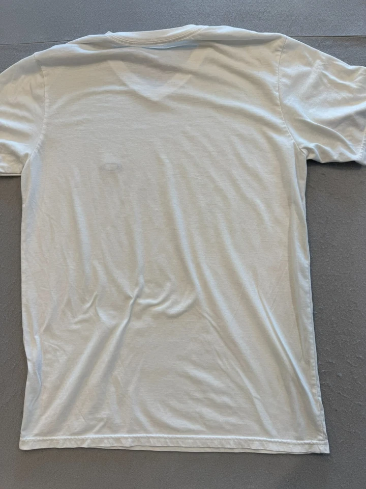 Camiseta Oakley Para Hombre Mediana Blanca Algodón Todos los Días Cuello en V Camiseta Informal Foto 3 de 4