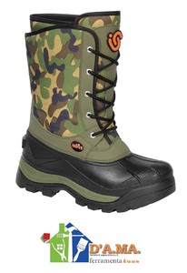 stivali per montagna