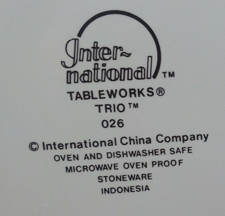 5 International Tableworks Stoneware Trio 026 Dinner Plates