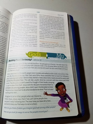 Deep Blue Kids Bible Common English CEB, Like New Silver Gilded Edge, 2012, Soft - Picture 8 of 10