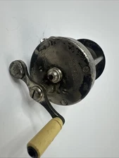 RARE 1920'S HENDRYX MODEL 60 RAISED PILLAR SMALL BRASS METAL BAITCASTING REEL