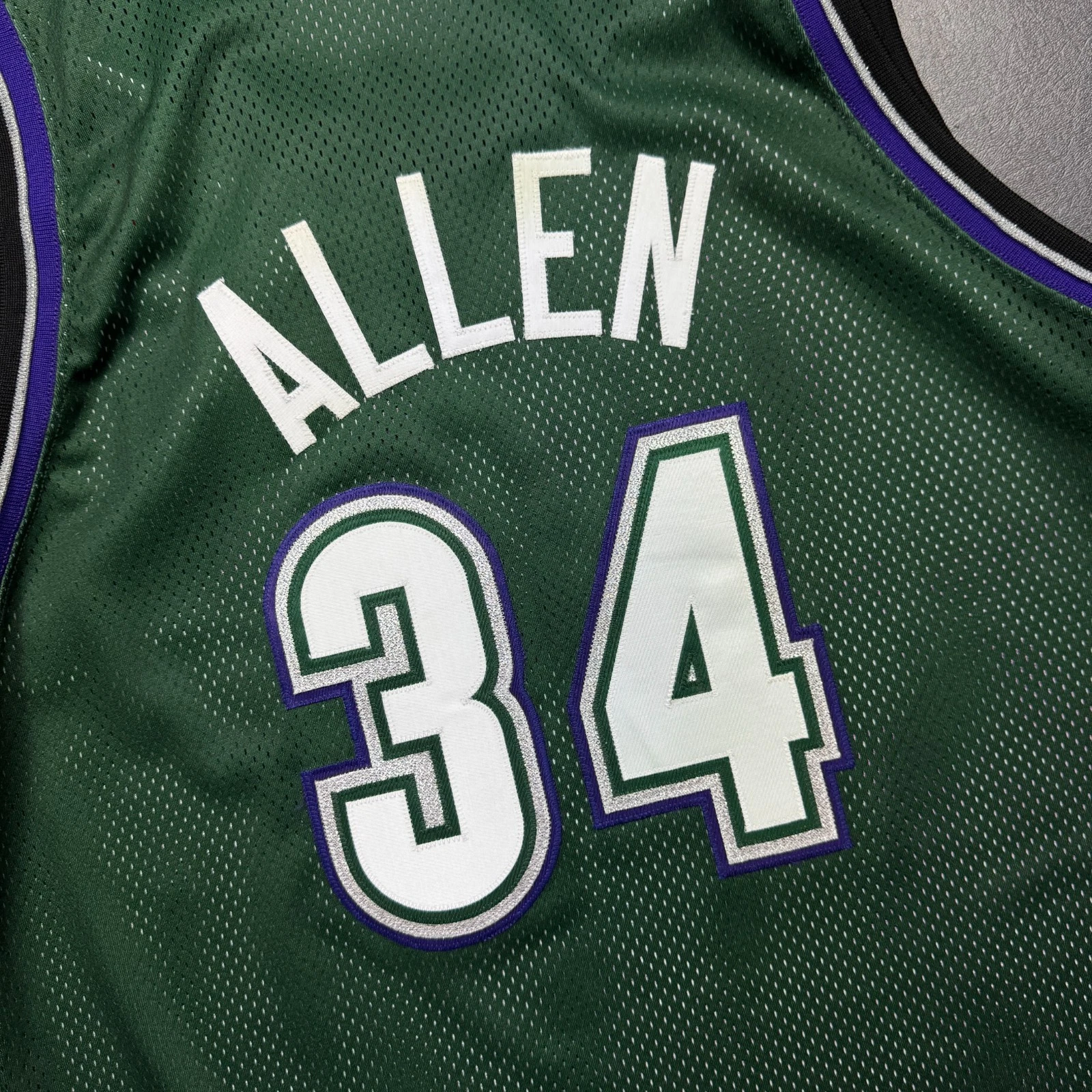 100% Authentic Ray Allen Vintage Starter 97 98 Milwaukee Bucks Pro Cut Jersey 44 - product detail image 6