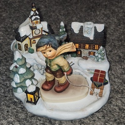 Hummel Figurine Winter Sleigh Ride w/ Hummelscape Lighted Music Home For Holiday