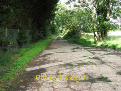 Foto 6x4 gerissener Beton auf Reitweg nach Upper Holton The bridleway fol c2011