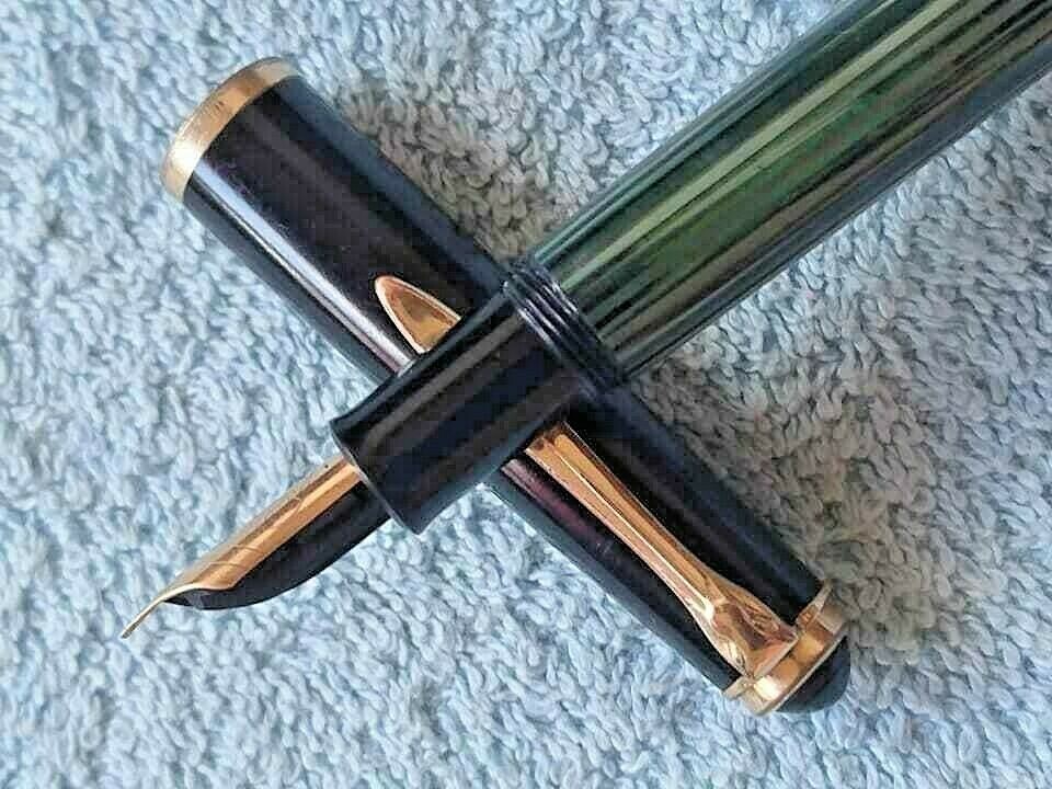 🔴PELIKAN 400 Green Striped Fountain Pen 14 K Gold 585 EF nib 鋼筆