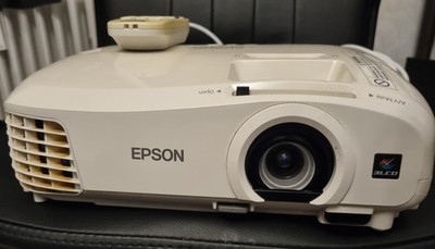 Epson EH-TW5210   3LCD Full HD Beamer  3D fähig  5 Meter HDMI & Netzteil Kabe
