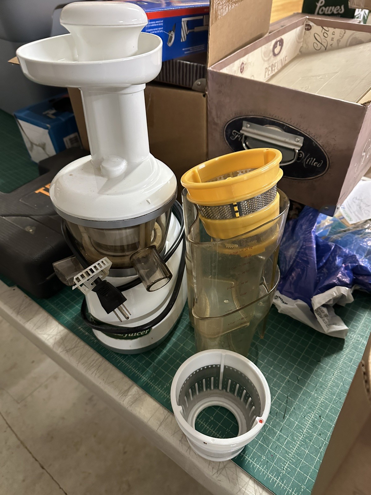 Omega VRT330S VRT330 Low Speed Masticating Juicer Vertical Auger Dual Stage