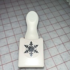 Martha Stewart Snowflake Paper Punch Holiday 2"-2.75" M283007