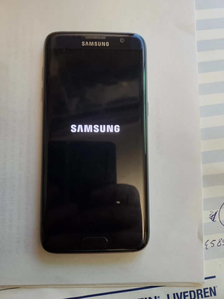 Samsung Galaxy S7 Edge Con Alimentatore  - Immagine 2 di 4
